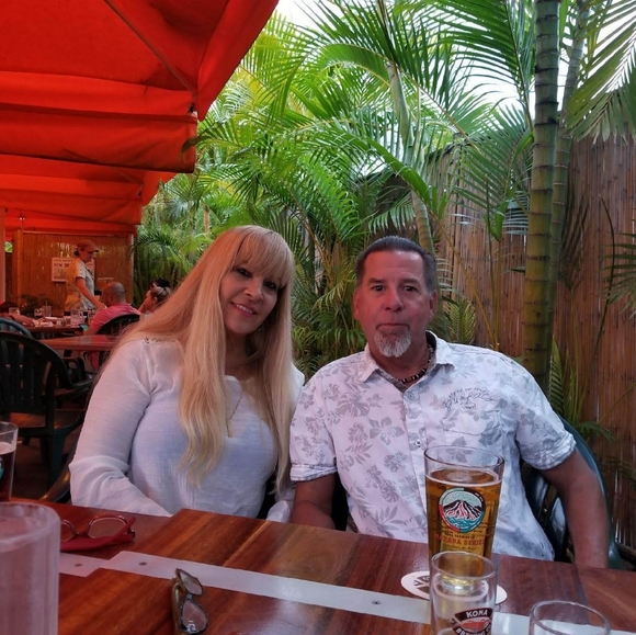 Meet your Posher, Suzy🌺 - Picture 2 of 12